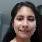 Profesora de idiomas imparte clases a todas las edades